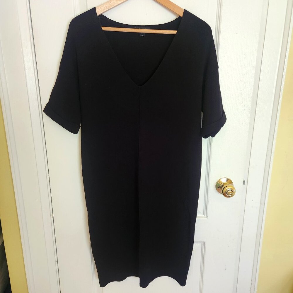 RW&Co V-neck Straight Knit dress